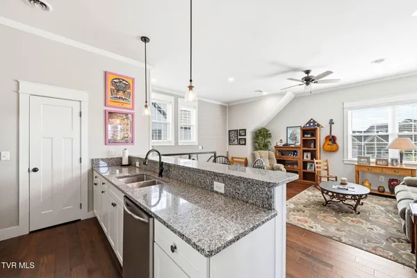 $1,175,000 | 113 Creek Side Court, Bristol, TN 37620