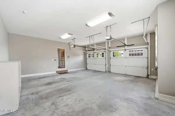 $1,175,000 | 113 Creek Side Court, Bristol, TN 37620