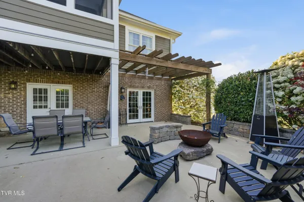 $1,175,000 | 113 Creek Side Court, Bristol, TN 37620