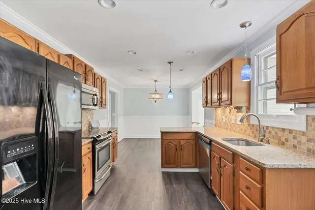 $521,000 | 825 North Saylor Street, Southern Pines, NC 28387