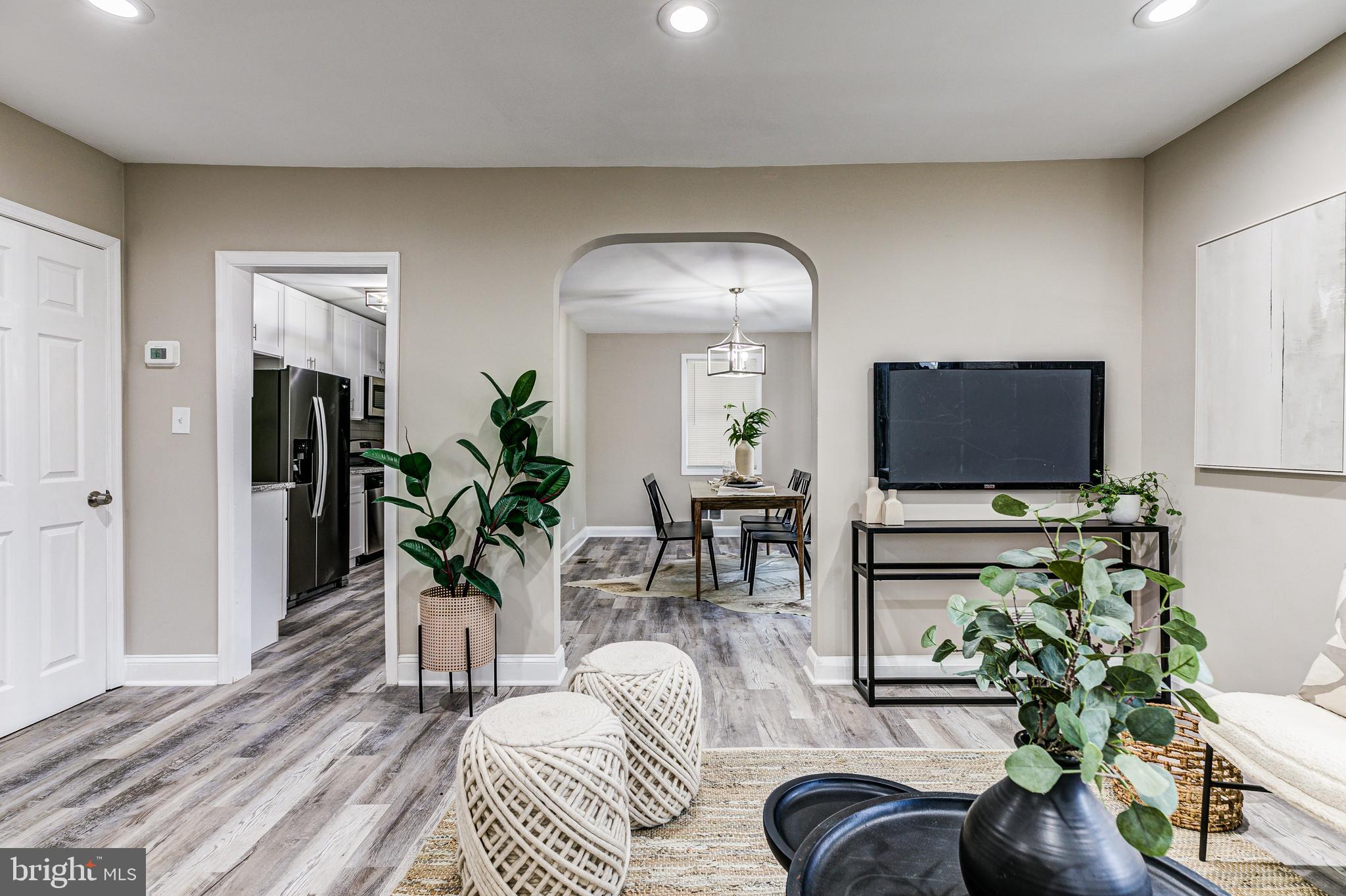 4510 Rokeby Road Baltimore, MD 21229 - Photo 11 of 35