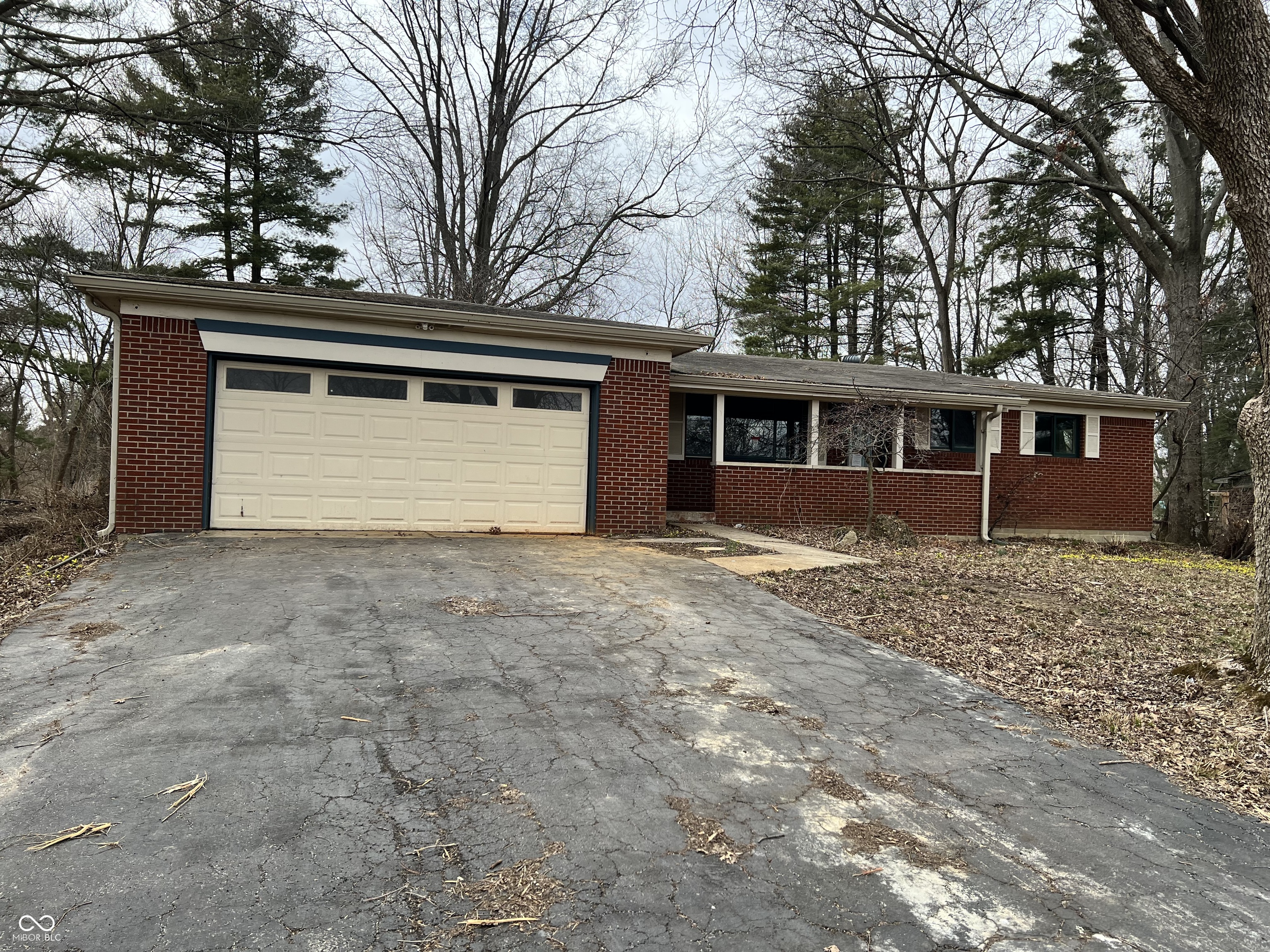 8328 South Franklin Road Indianapolis, IN 46259 - Photo 1 of 18 Gallery Image 1