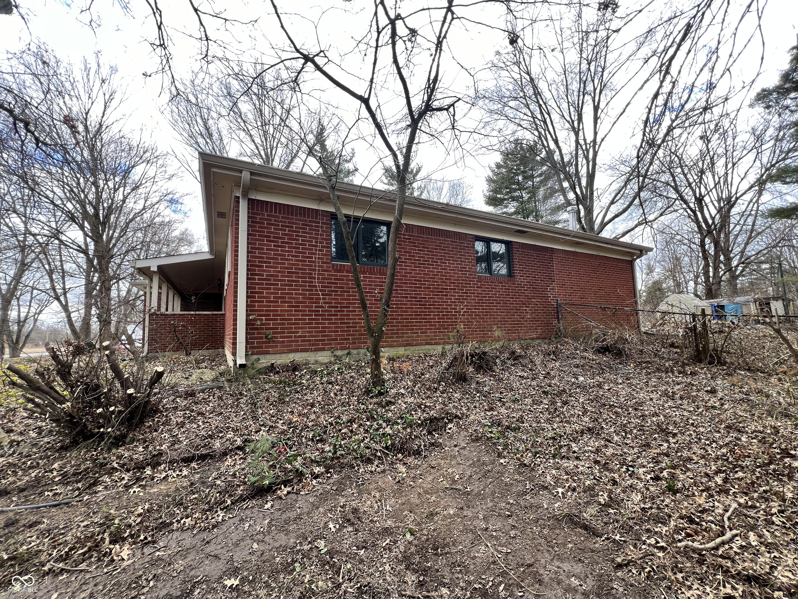 8328 South Franklin Road Indianapolis, IN 46259 - Photo 3 of 18 Gallery Image 3