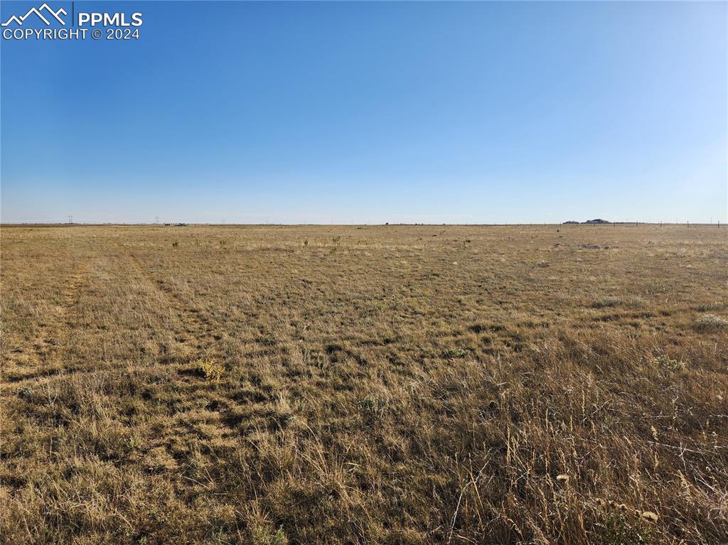 8070 Berridge Road Calhan, CO 80808 - Photo 3 of 6 an empty room with an ocean