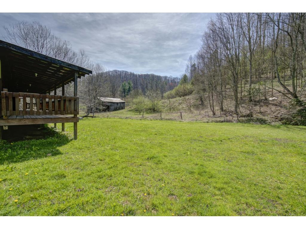 727 Fairview Road Hampton, TN 37658 - Photo 23 of 25 Photo 24