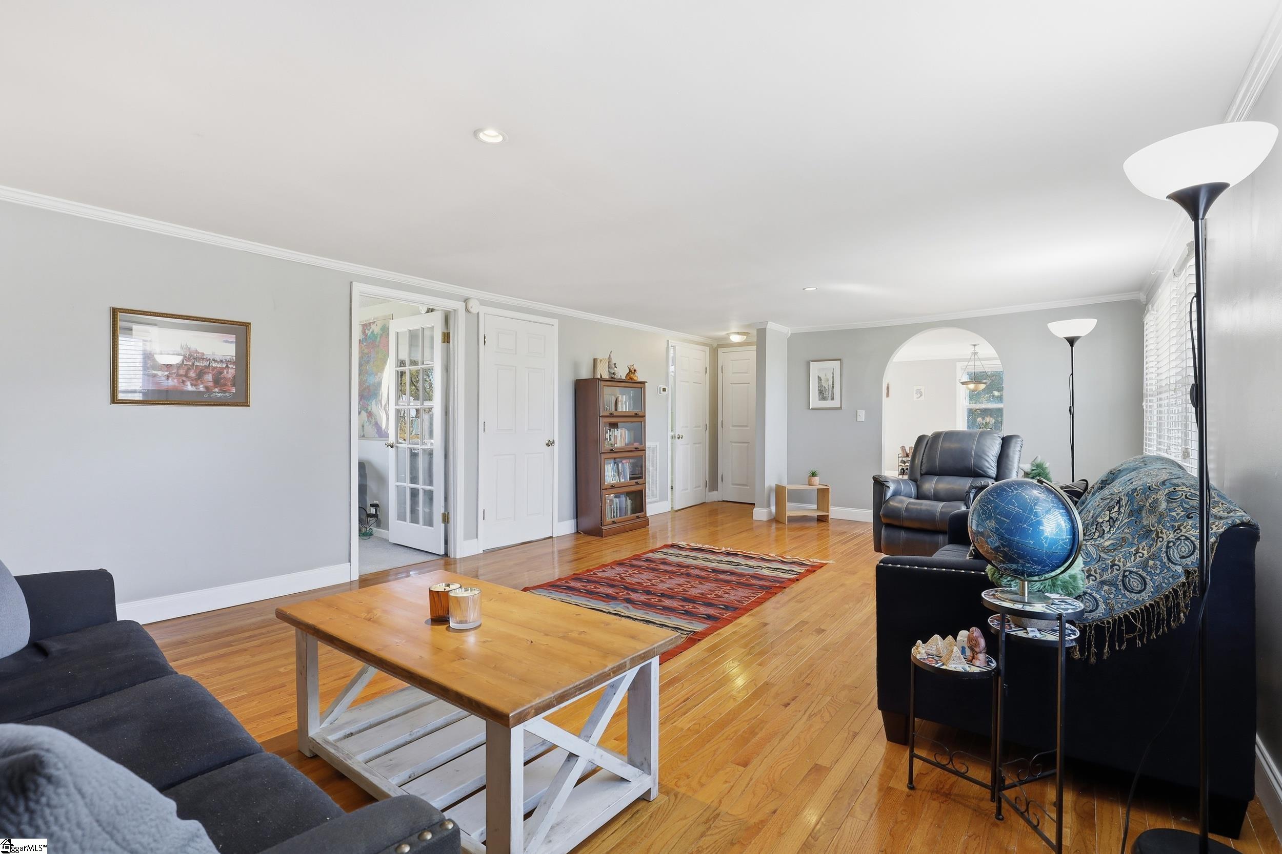 609 Roe Road Greenville, SC 29611 - Photo 12 of 35