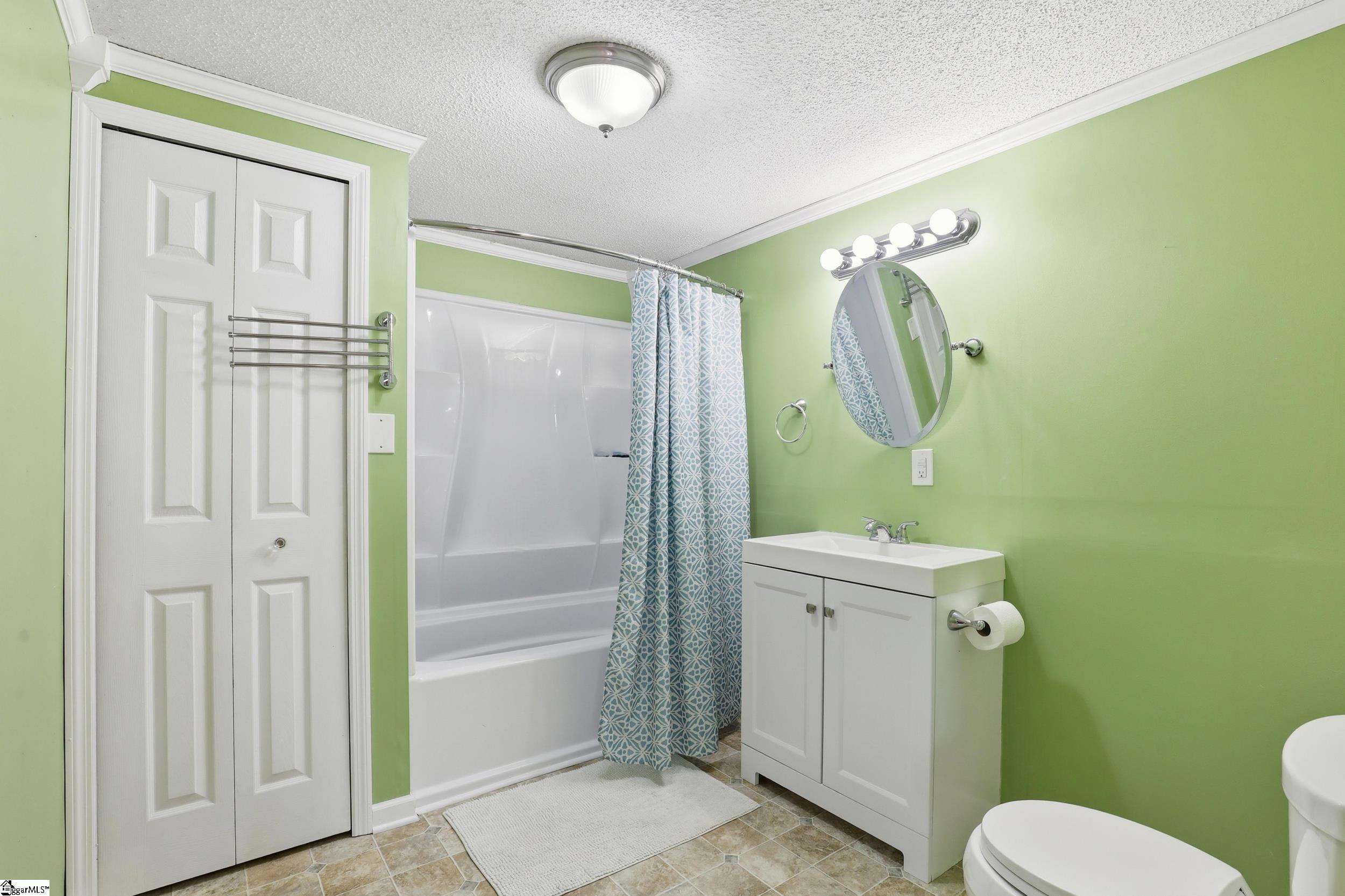 609 Roe Road Greenville, SC 29611 - Photo 23 of 35