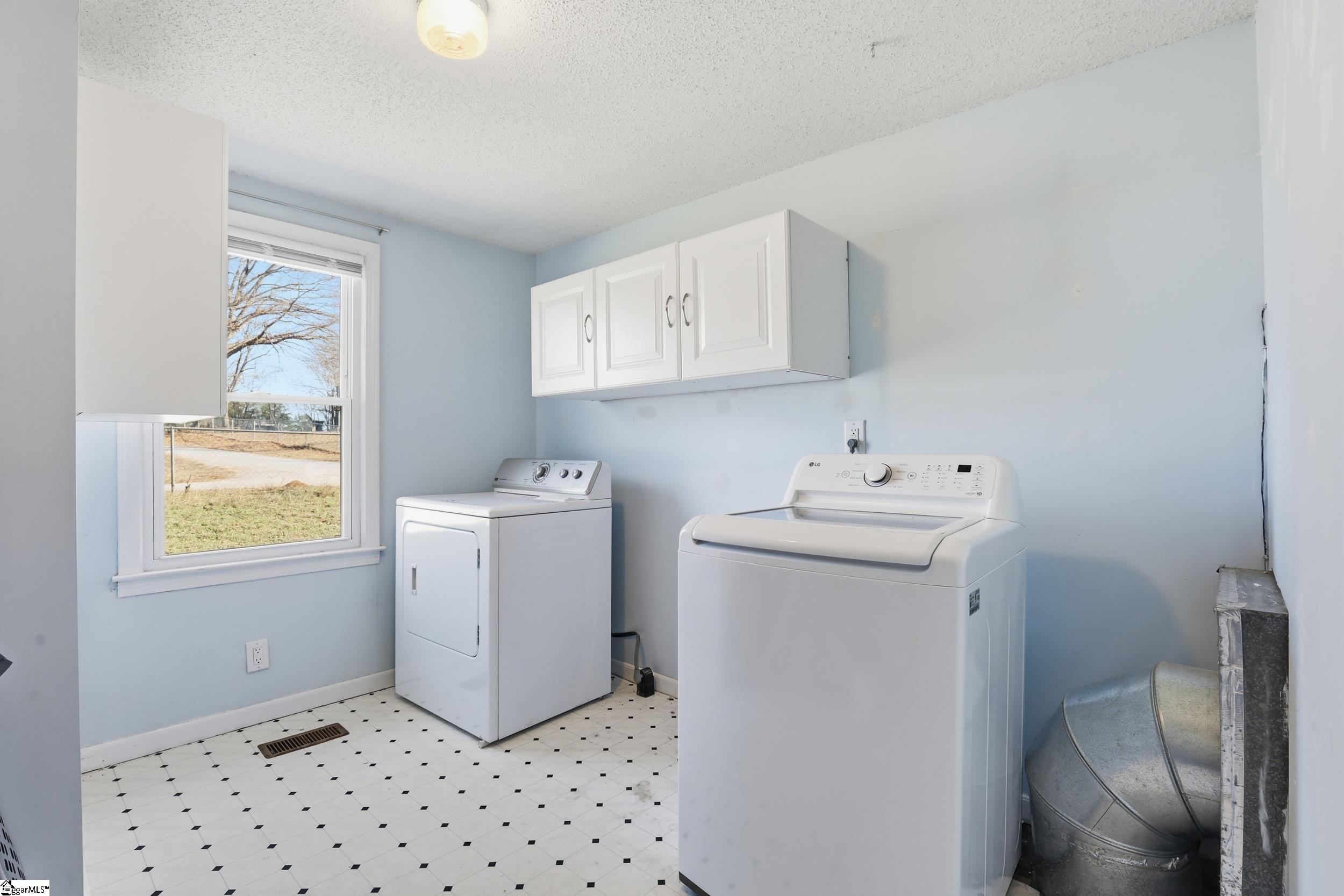 609 Roe Road Greenville, SC 29611 - Photo 26 of 35