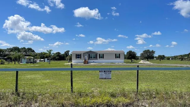 $2,700 | 1250 Homestead Avenue, Clewiston, FL 33440