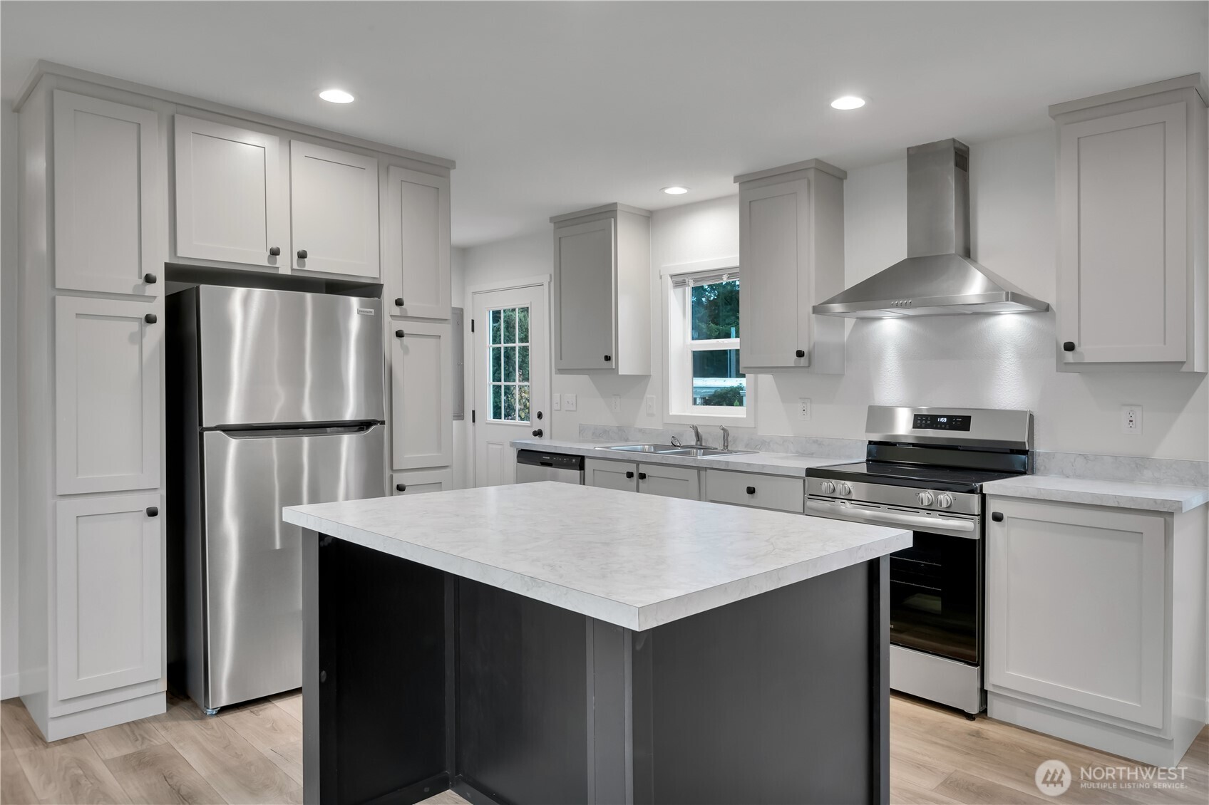 3702 Hunt Street, Unit 50 Gig Harbor, WA 98335 - Photo 3 of 17