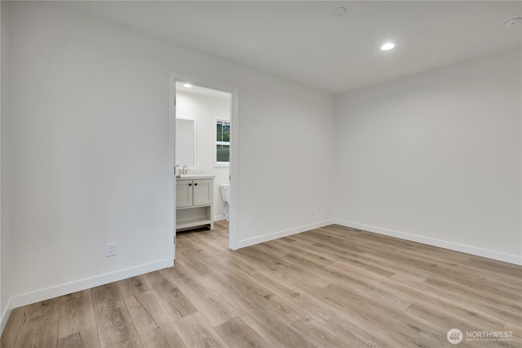 3702 Hunt Street, Unit 50 Gig Harbor, WA 98335 - Photo 10 of 17