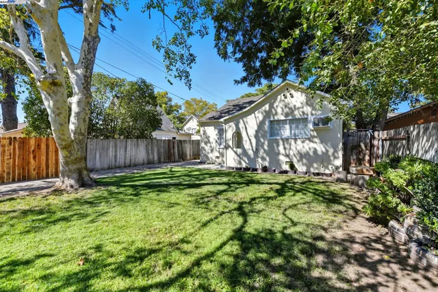 $339,900 | 1113 Rivera Drive, Sacramento, CA 95838