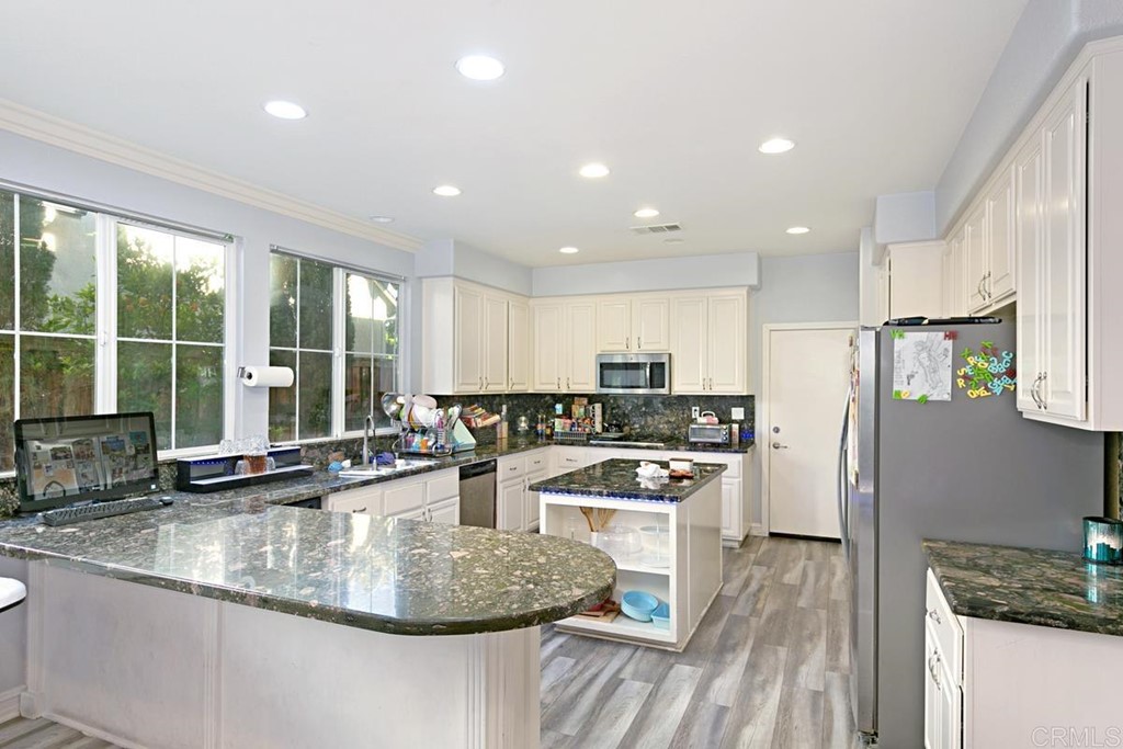 32048 Hummingbird Way Temecula, CA 92592 - Photo 1 of 1 Gallery Image 1