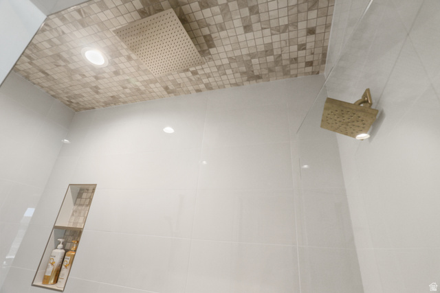 1354 South 800 East Mapleton, UT 84664 - Photo 87 of 129 Bathroom view of a tile shower