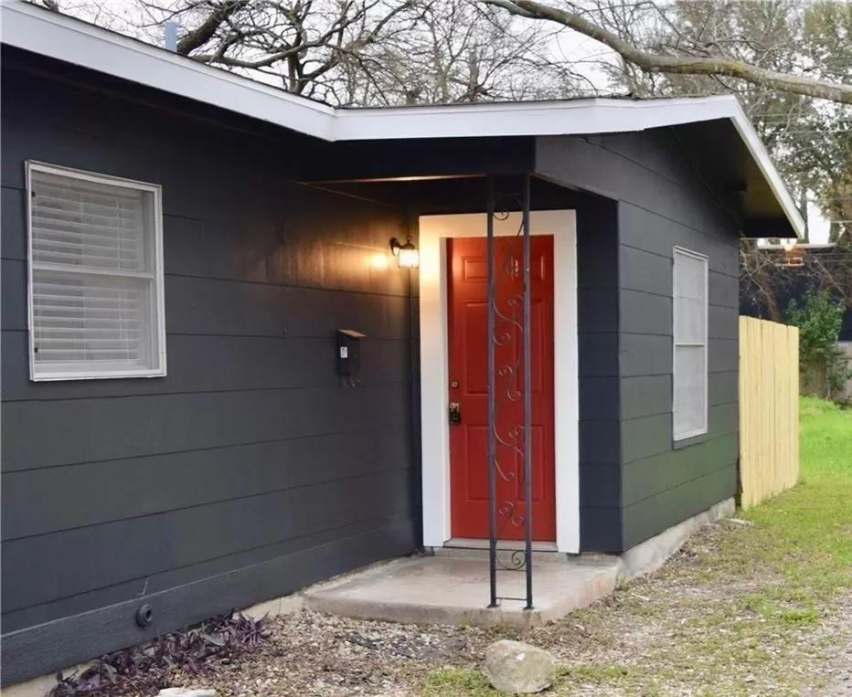 607 Nelray Boulevard, Unit B Austin, TX 78751 - Photo 1 of 1 a front view of a house