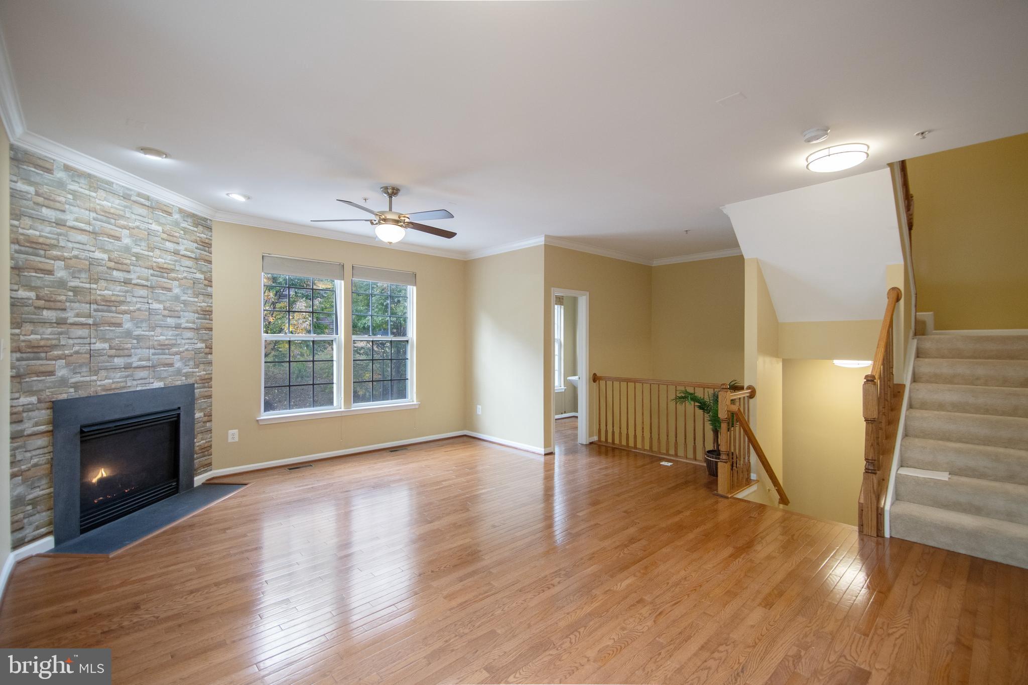7171 Water Oak Road, Unit 175 Elkridge, MD 21075 - Photo 14 of 49 7171 WATER OAK - LIVING ROOM W/ VIEW TO STAIRWELLS