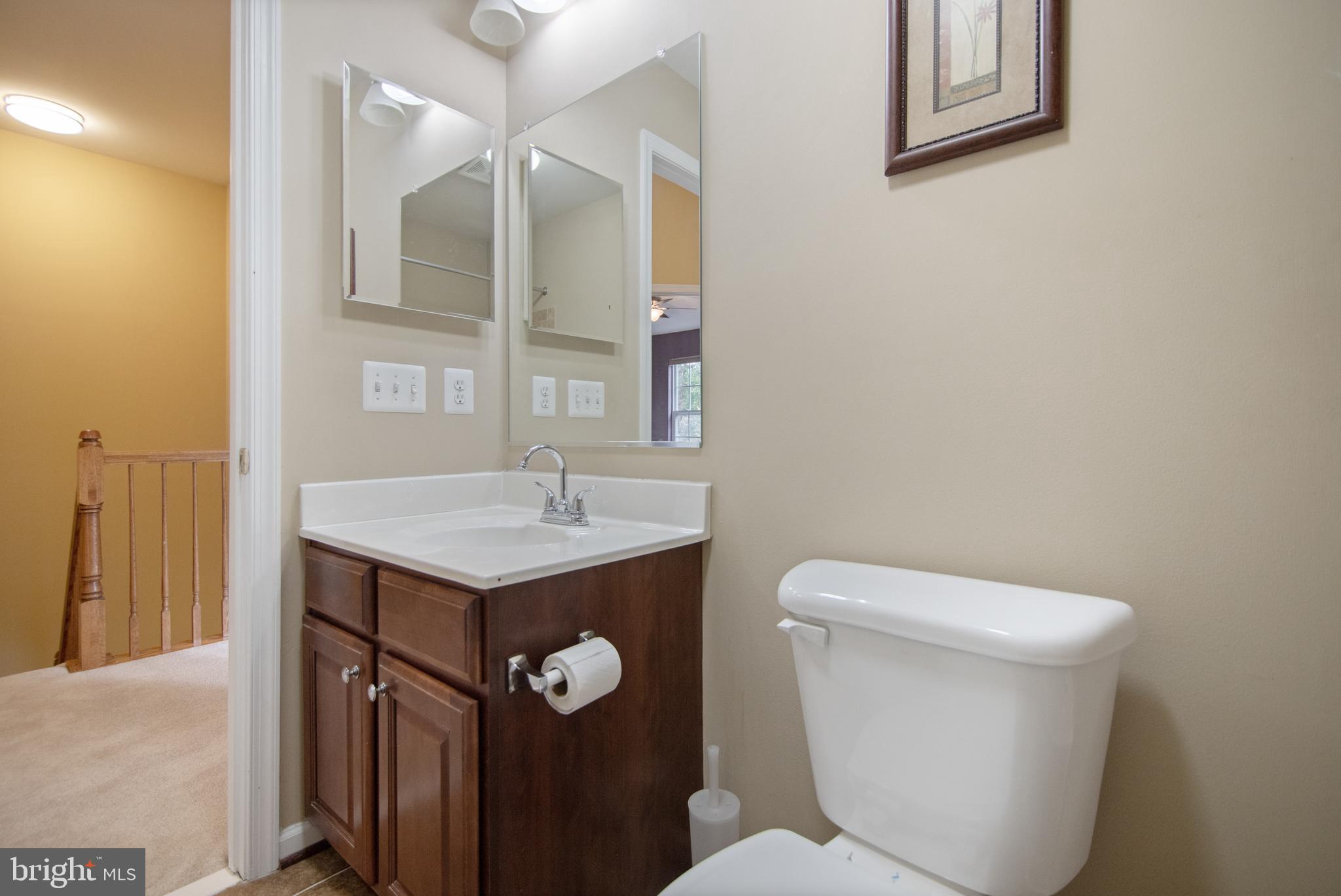 7171 Water Oak Road, Unit 175 Elkridge, MD 21075 - Photo 28 of 49 7171 WATER OAK - 2ND UPPER LEVEL FULL BATH