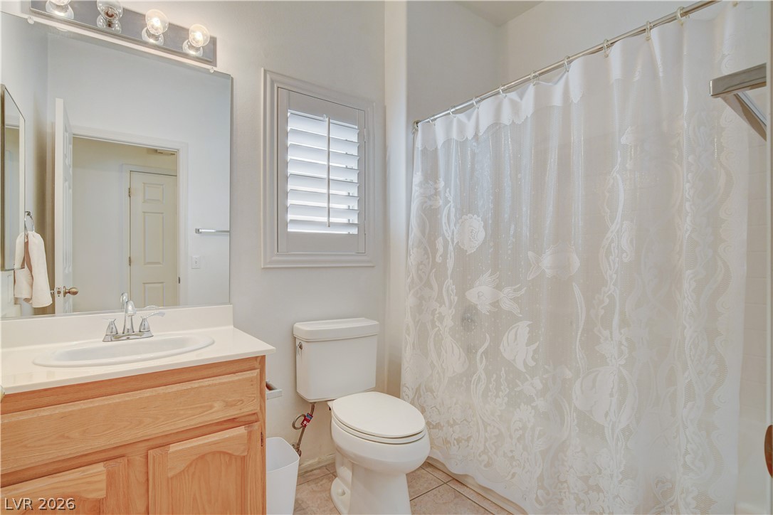 2165 Chapman Ranch Drive Henderson, NV 89012 - Photo 31 of 38 guest bedroom