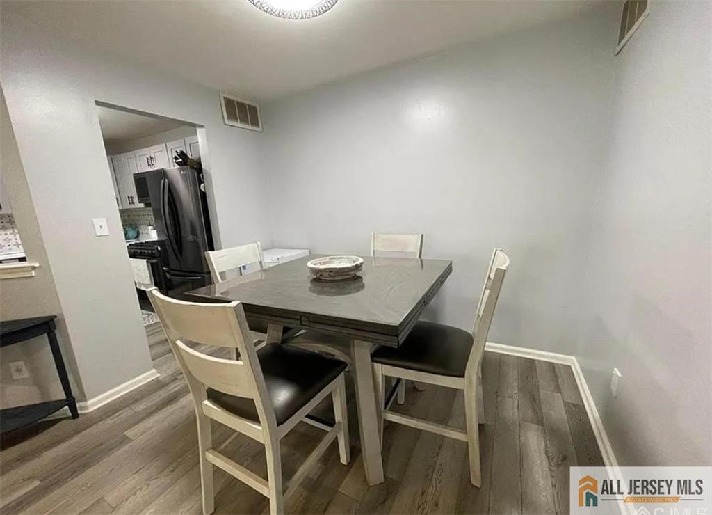 802 Meadow Court, Unit 802 Helmetta, NJ 08828 - Photo 4 of 9