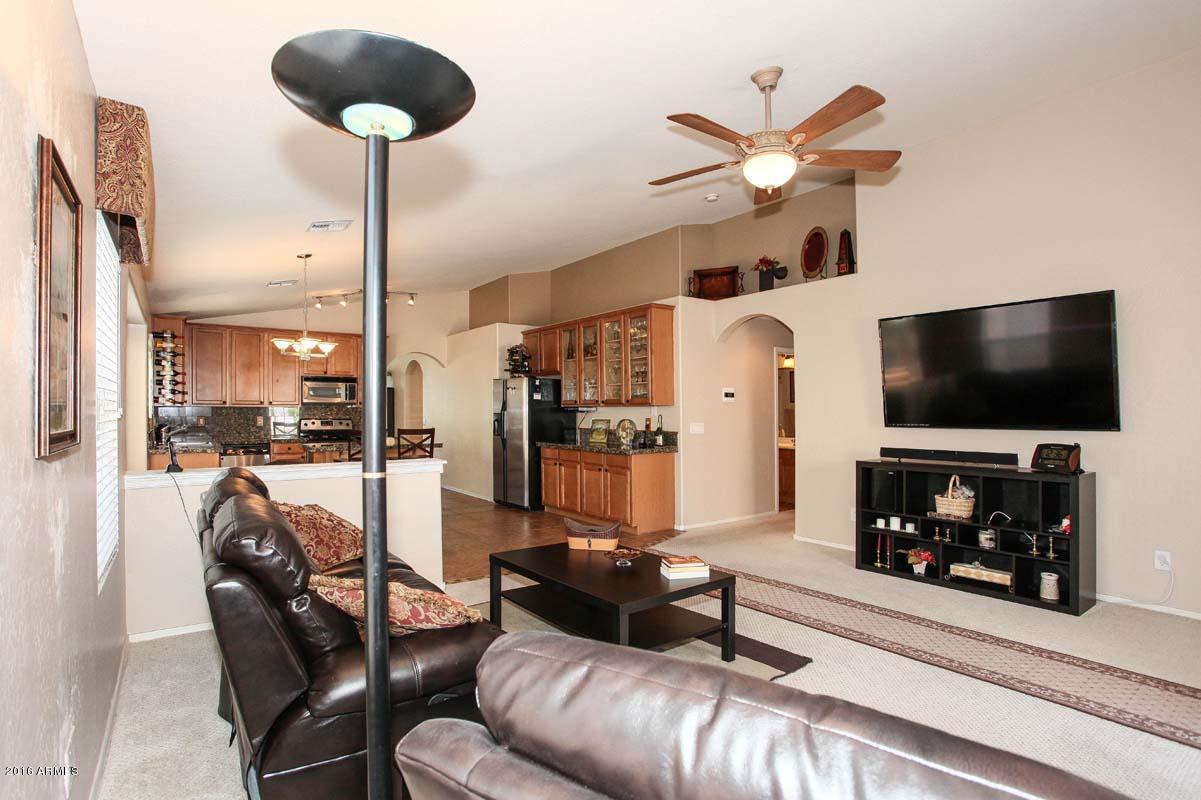 2006 West Carson Road Phoenix, AZ 85041 - Photo 17 of 45 Family Room-Kitchen