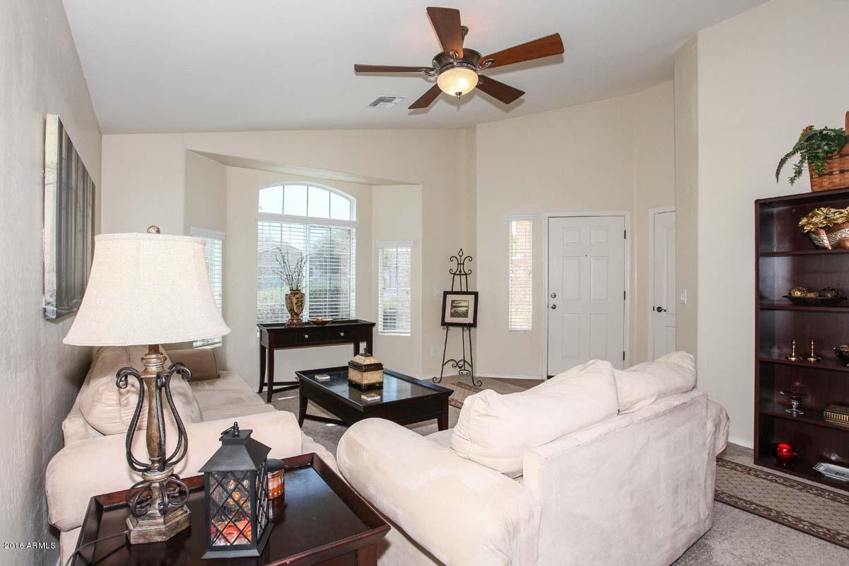2006 West Carson Road Phoenix, AZ 85041 - Photo 28 of 45 Living Room2