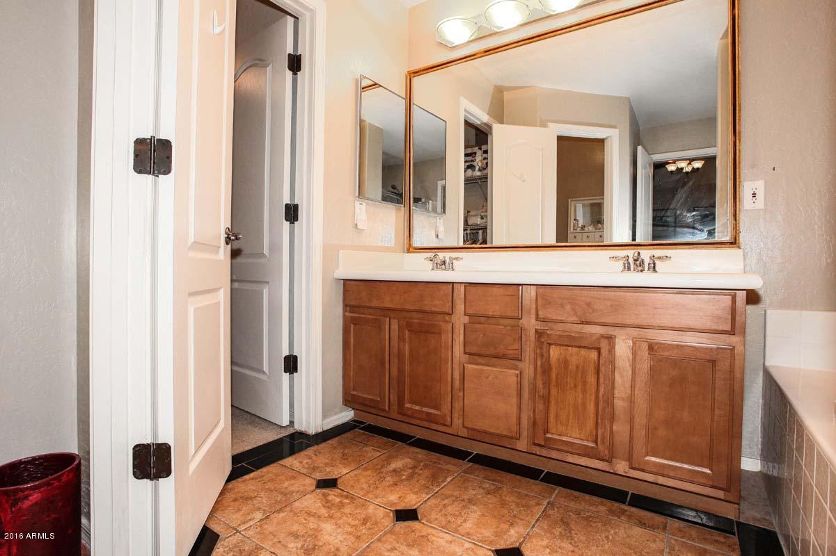 2006 West Carson Road Phoenix, AZ 85041 - Photo 30 of 45 Master Bath