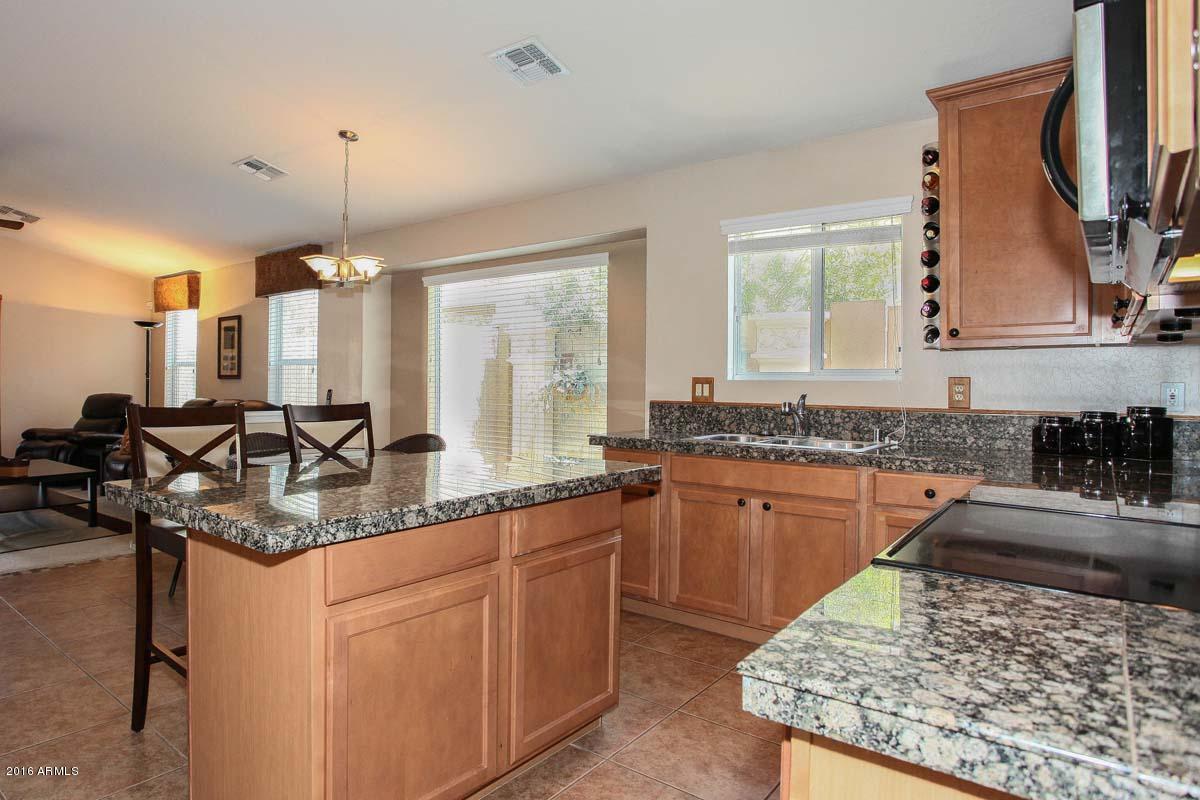 2006 West Carson Road Phoenix, AZ 85041 - Photo 4 of 45 Kitchen
