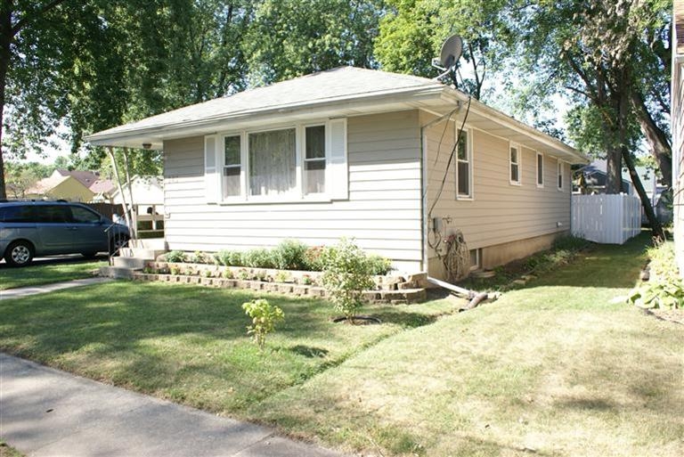 245 South Ridge Street Crown Point, IN 46307 - Photo 3 of 10 768x513