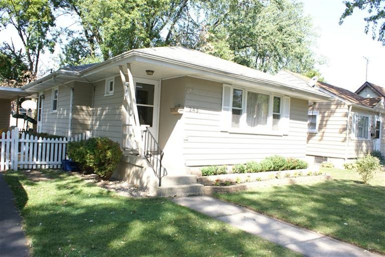 245 South Ridge Street Crown Point, IN 46307 - Photo 4 of 10 768x513
