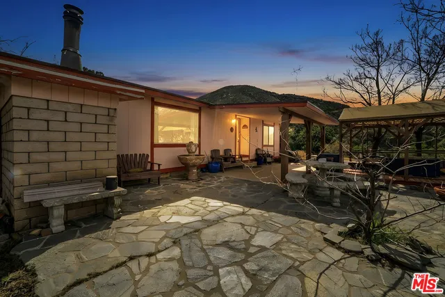 $1,299,999 | 11426 Sierra Highway, Santa Clarita, CA 91390