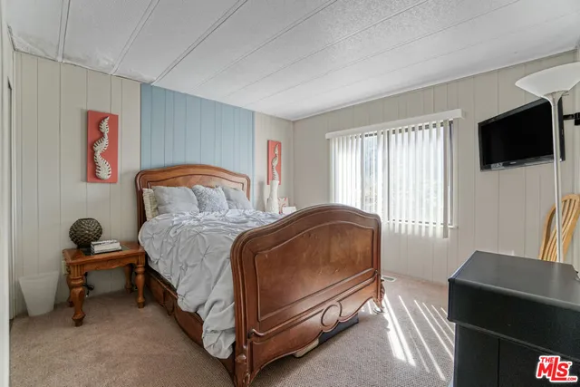 $1,299,999 | 11426 Sierra Highway, Santa Clarita, CA 91390