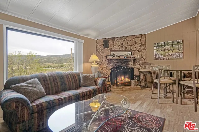 $1,299,999 | 11426 Sierra Highway, Santa Clarita, CA 91390