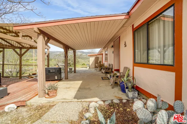 $1,299,999 | 11426 Sierra Highway, Santa Clarita, CA 91390