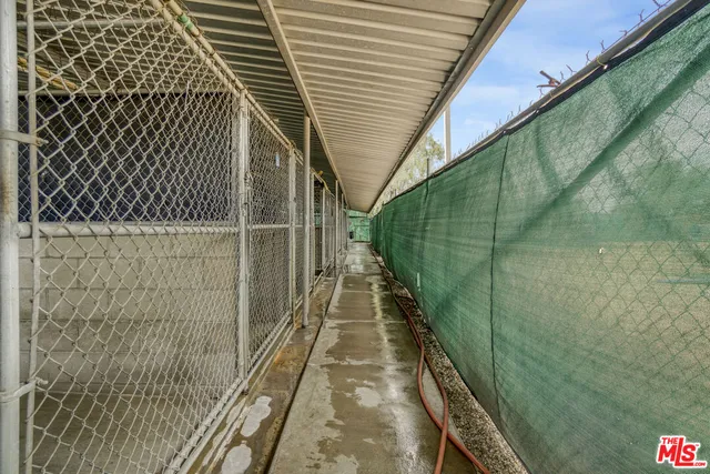 $1,299,999 | 11426 Sierra Highway, Santa Clarita, CA 91390