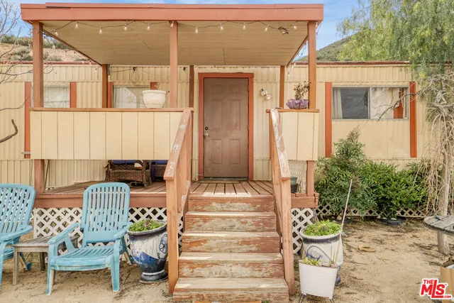 $1,299,999 | 11426 Sierra Highway, Santa Clarita, CA 91390