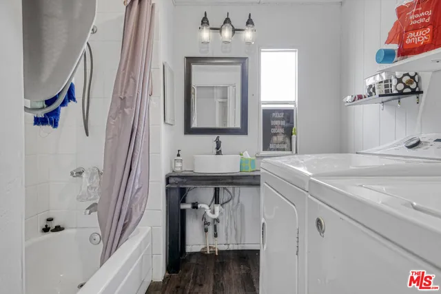 $1,299,999 | 11426 Sierra Highway, Santa Clarita, CA 91390