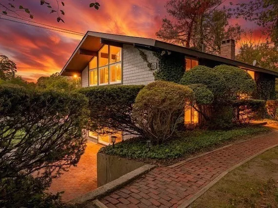 $999,000 | 50 First Parish Road, Scituate, MA 02066