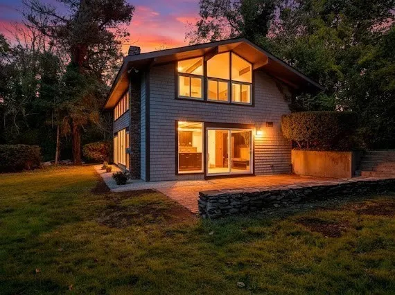 $999,000 | 50 First Parish Road, Scituate, MA 02066