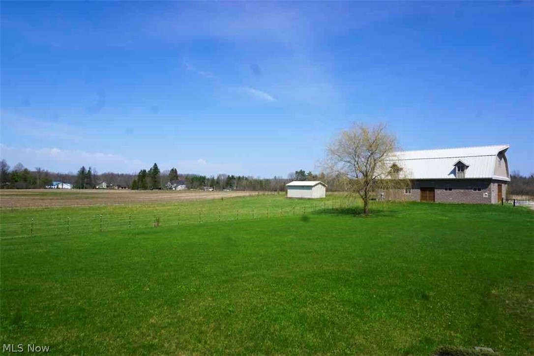 9835 Kile Road Chardon, OH 44024 - Photo 37 of 40 Side yard view to the horse barn.