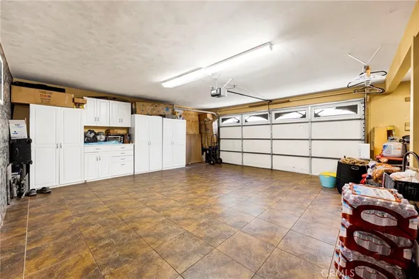 $835,000 | 7764 VÃa Capri, Burbank, CA 91504