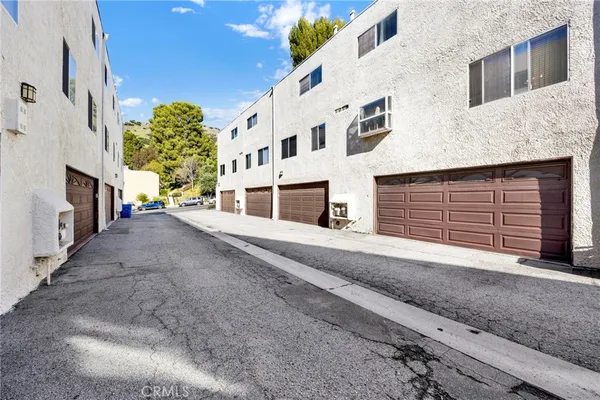 $835,000 | 7764 VÃa Capri, Burbank, CA 91504