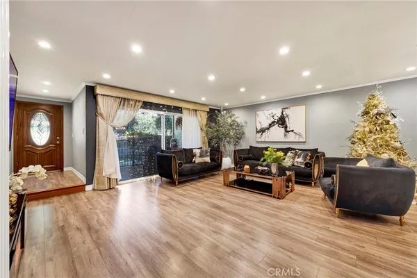 $835,000 | 7764 VÃa Capri, Burbank, CA 91504