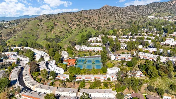 $835,000 | 7764 VÃa Capri, Burbank, CA 91504