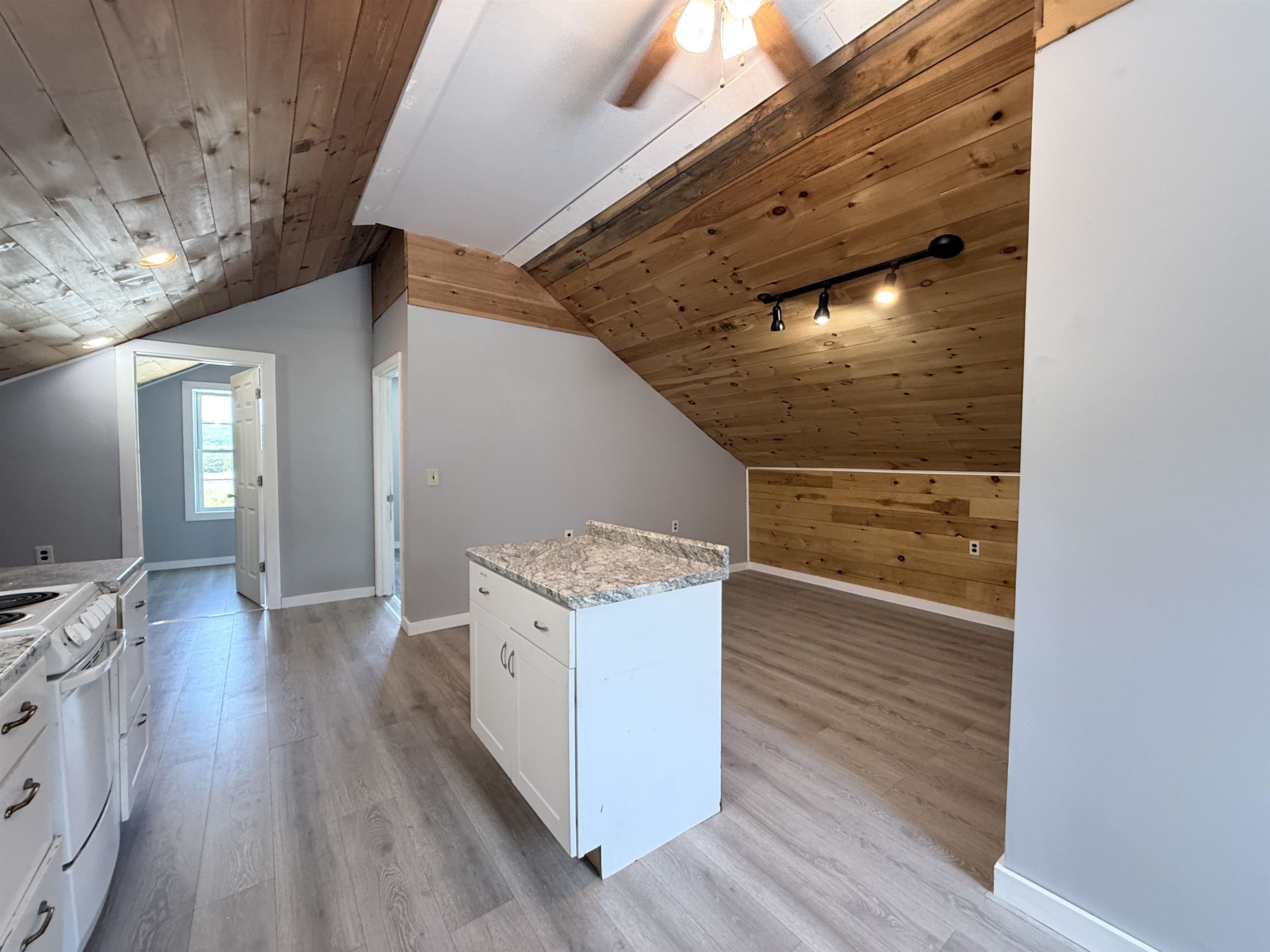 4056 Middle Road Clarendon, VT 05759 - Photo 36 of 40