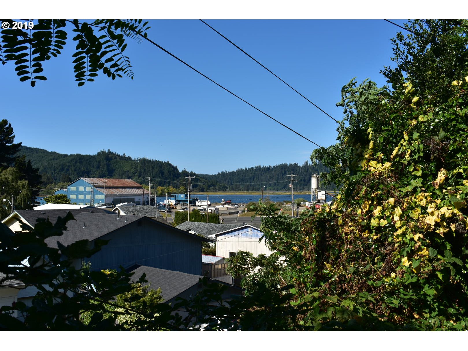 256 Elm Avenue Reedsport, OR 97467 - Photo 3 of 13