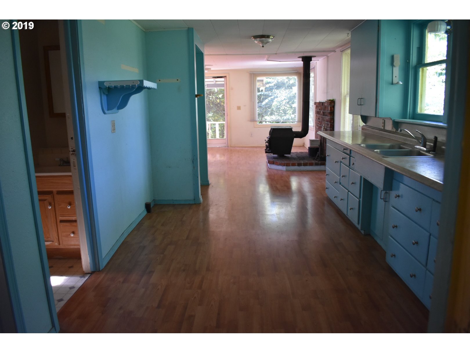 256 Elm Avenue Reedsport, OR 97467 - Photo 5 of 13