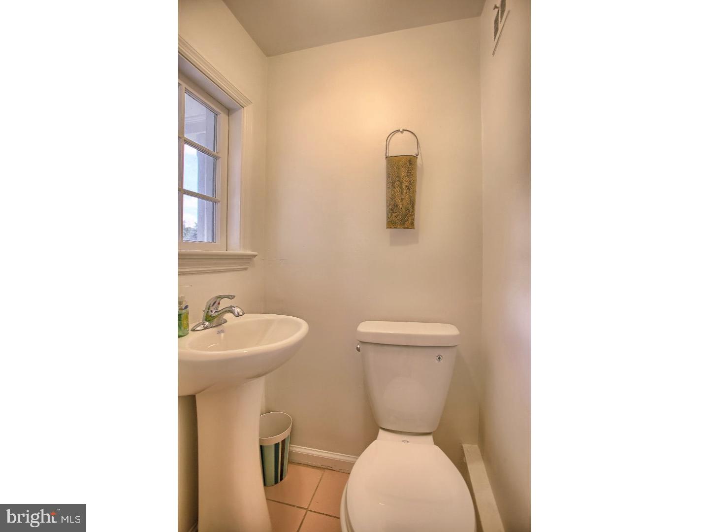 154 Beechwood Road Newtown Square, PA 19073 - Photo 16 of 25 Bathroom