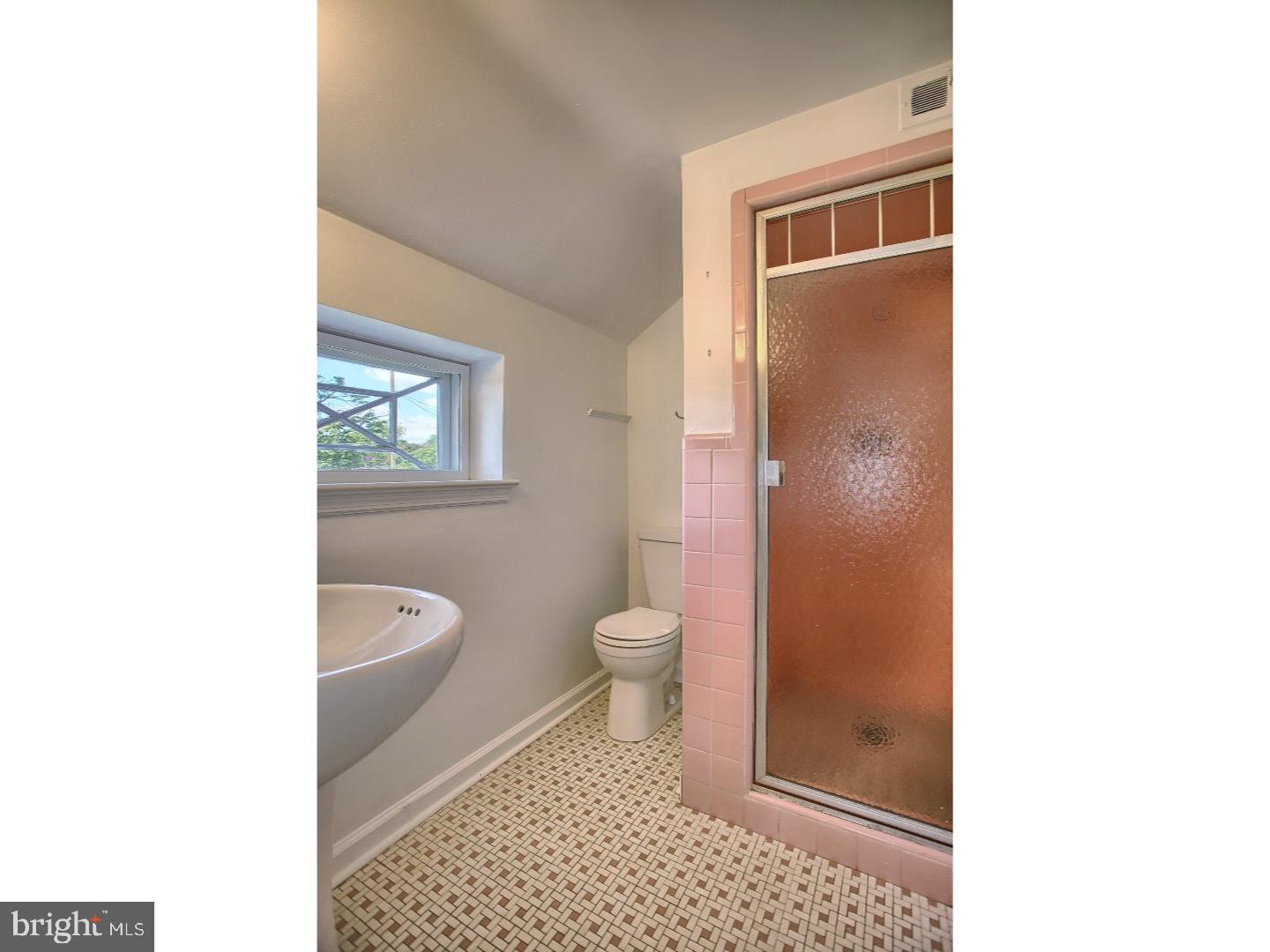 154 Beechwood Road Newtown Square, PA 19073 - Photo 19 of 25 Master Bedroom