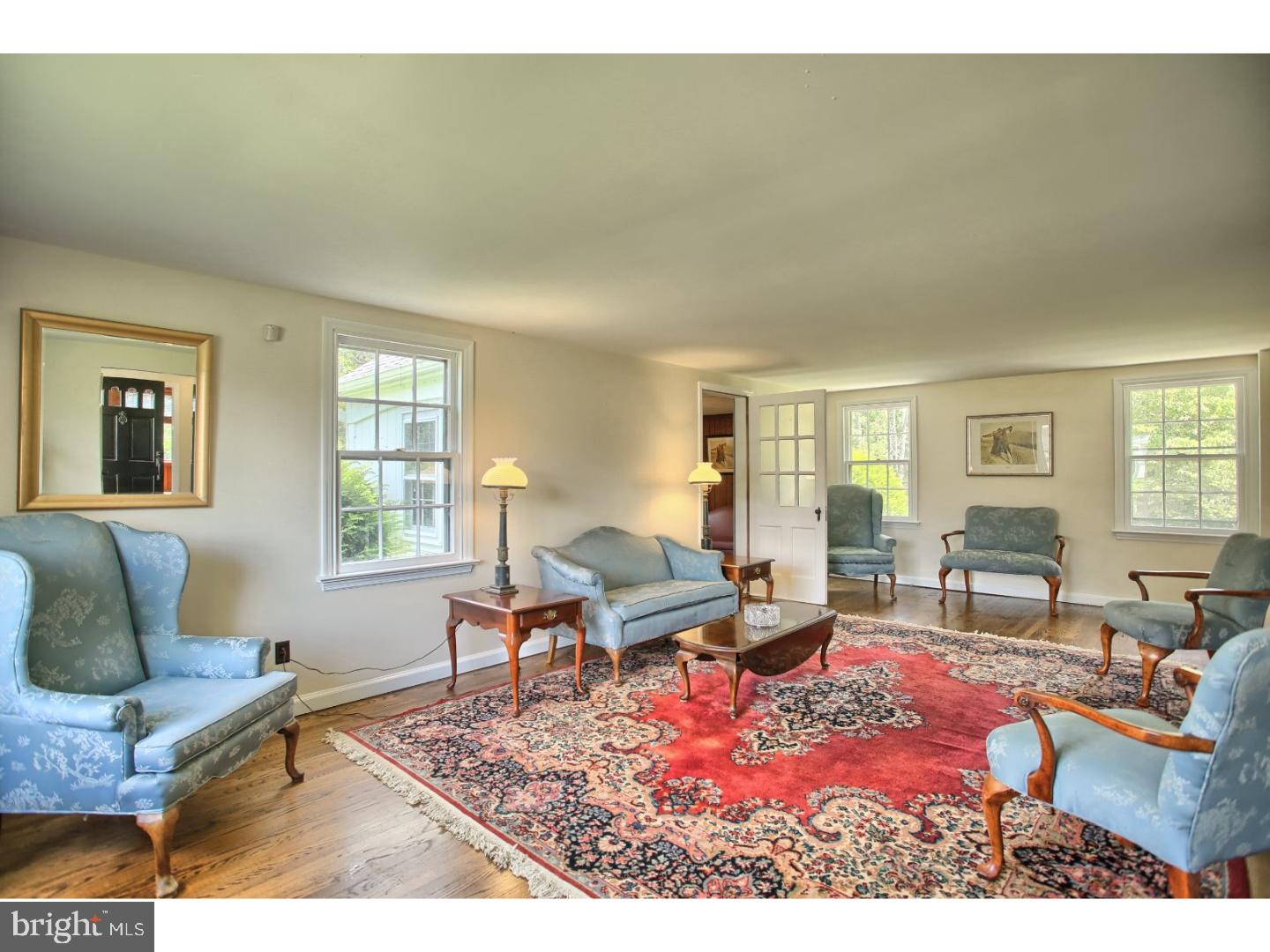 154 Beechwood Road Newtown Square, PA 19073 - Photo 4 of 25 Living Room