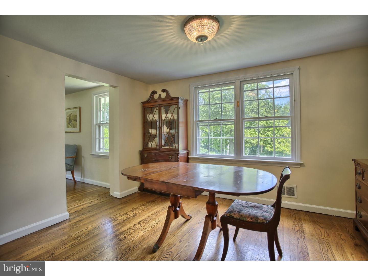 154 Beechwood Road Newtown Square, PA 19073 - Photo 10 of 25 Dining Room